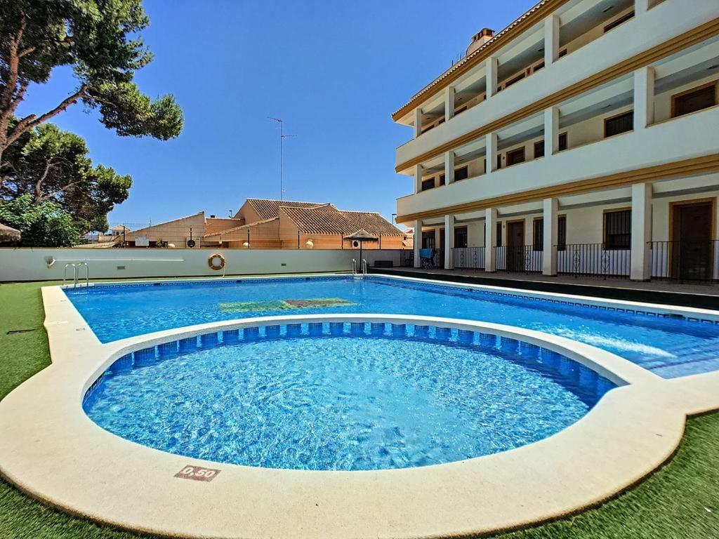 Beautiful 1 Bedroom Apartment In Roda, Los Alcazares. Larger Than Average. Dış mekan fotoğraf
